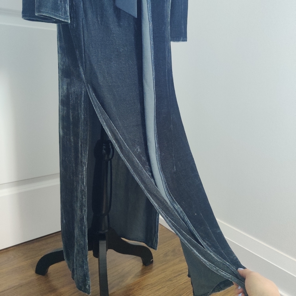 *Tularosa Velvet Wrap Dress Deep Blue Grey Maxi with Ribbon Tie Pockets NWT - M - Picture 7 of 13